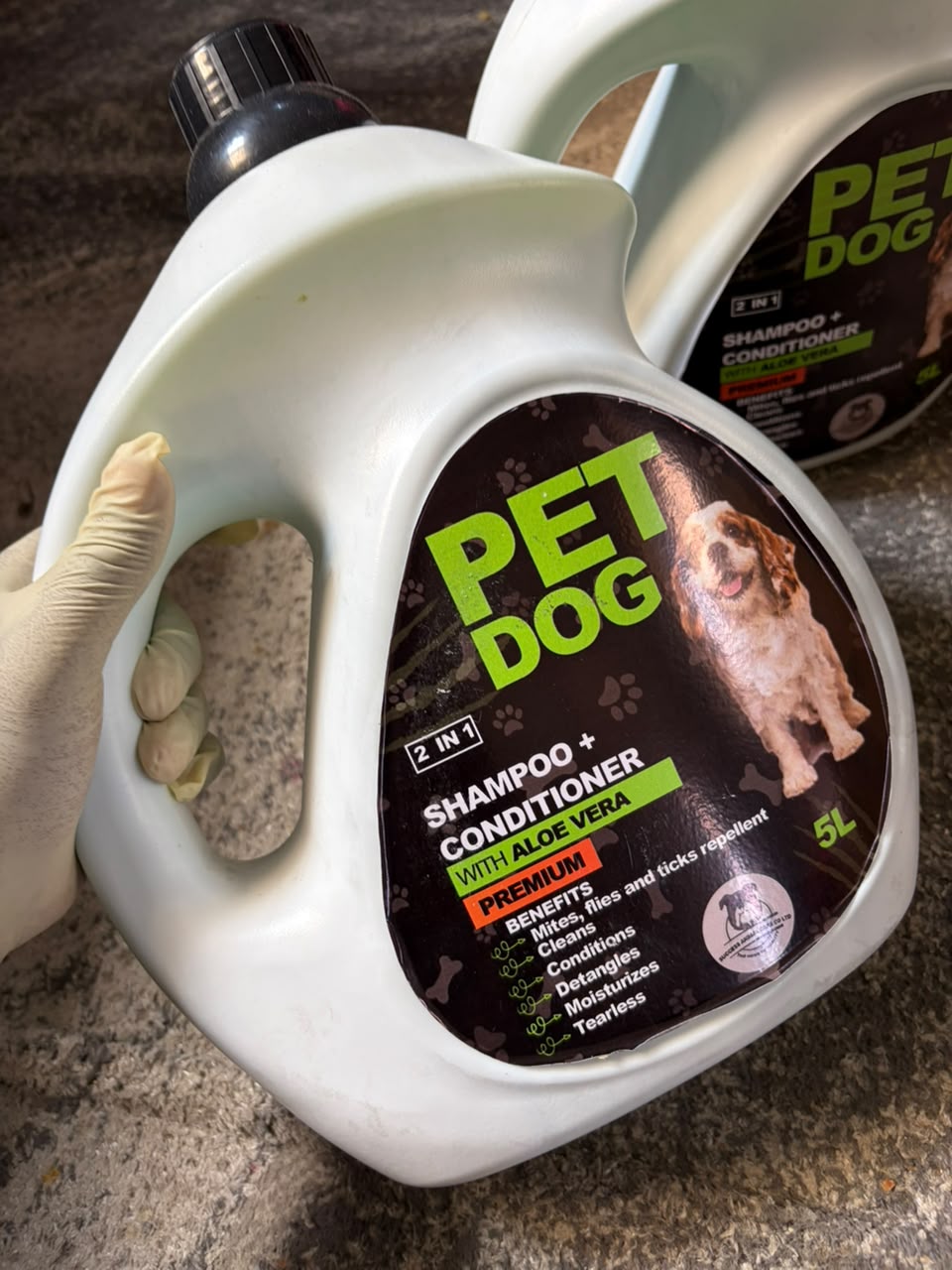 pet dog shampoo